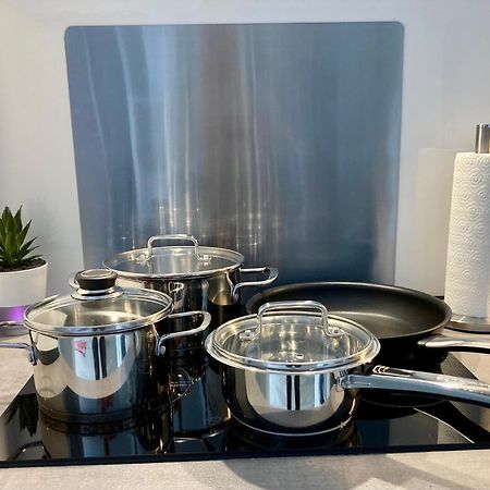 Living At Saarpartments -Adultsonly- 2 Bedrooms, Kitchen - Business & Holiday Apartments For Long- And Short Term Stay, 3 Min To Train Station, Secure E-Bike Parking! Σααρμπρύκεν Εξωτερικό φωτογραφία